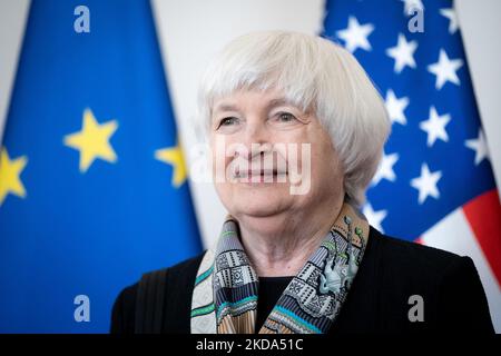 Segretario del Tesoro degli Stati Uniti Janet Yellen al Ministero delle Finanze di Varsavia, Polonia il 16 maggio 2022 (Foto di Mateusz Wlodarczyk/NurPhoto) Foto Stock