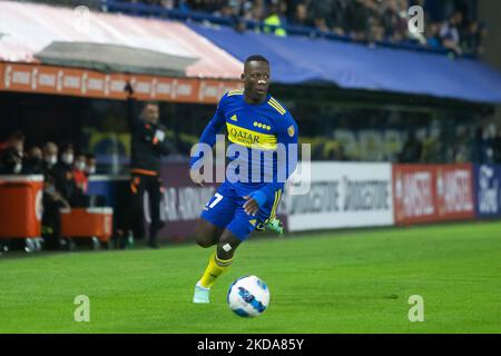 Luis Advincula del Boca Juniors argentino in azione durante una partita di calcio della Copa Libertadores contro i Corinzi brasiliani allo stadio Bombonera di Buenos Aires, Argentina, 17 maggio 2022. (Foto di Matías Baglietto/NurPhoto) Foto Stock
