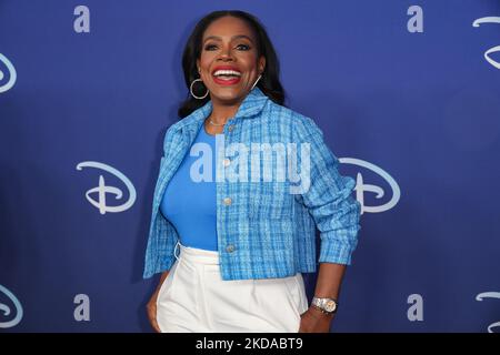 NEW YORK, NEW YORK - MAGGIO 17: Sheryl Lee Ralph partecipa alla 2022 ABC Disney Upfront a Basketball City - Pier 36 - South Street il 17 Maggio 2022 a New York City. (Foto di John Nacion/NurPhoto) Foto Stock