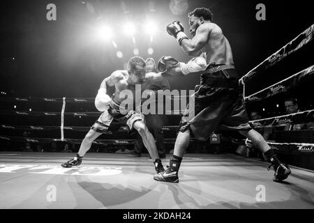 Ramon Guevara (11-25-2; Repubblica Dominicana per mezzo di Grand Rapids, MI) sconfisse LaQuan Lewis (7-14-1; Brooklyn, NY) in un incontro di 4 round, con pesi saldanti al Motor City Casino and Hotel di Detroit, MI, il 13 maggio 2022. (Foto di Adam J. Dewey/NurPhoto) Foto Stock