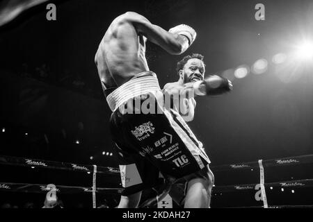 Ramon Guevara (11-25-2; Repubblica Dominicana per mezzo di Grand Rapids, MI) sconfisse LaQuan Lewis (7-14-1; Brooklyn, NY) in un incontro di 4 round, con pesi saldanti al Motor City Casino and Hotel di Detroit, MI, il 13 maggio 2022. (Foto di Adam J. Dewey/NurPhoto) Foto Stock