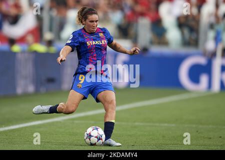 Mariona Caldentey di Barcellona è passata durante l'incontro finale della UEFA Women's Champions League tra il FC Barcelona e l'Olympique Lyonnais allo Stadio Juventus il 21 maggio 2022 a Torino. (Foto di Jose Breton/Pics Action/NurPhoto) Foto Stock