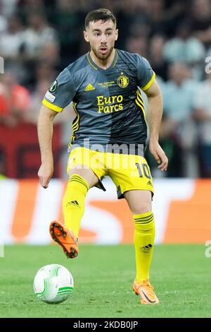 Orkun Kokcu di Feyenoord Rotterdam durante la finale della UEFA Conference League tra AS Roma e Feyenoord all'Arena Kombetare, Tirana, Albania, il 25 maggio 2022. (Foto di Giuseppe Maffia/NurPhoto) Foto Stock