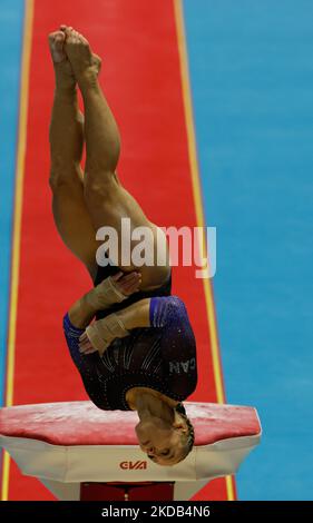 5th novembre 2022, M&amp; S Bank Arena, Liverpool, Inghilterra; 2022 finali dei Campionati mondiali di ginnastica artistica; Women's Apparatus Final Vault - Elsabeth Blacke (CAN) Foto Stock