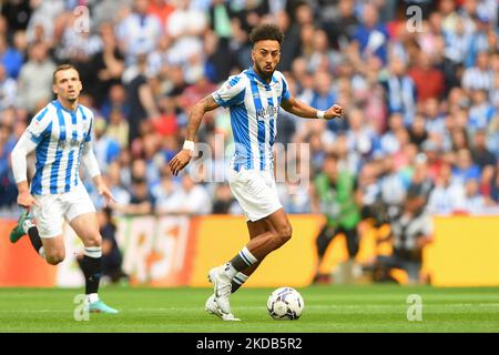 Sorba Thomas di Huddersfield Town in azione durante la finale di Play-off del Campionato Sky Bet tra Huddersfield Town e Nottingham Forest al Wembley Stadium, Londra domenica 29th maggio 2022. (Foto di Jon Hobley /MI News/NurPhoto) Foto Stock