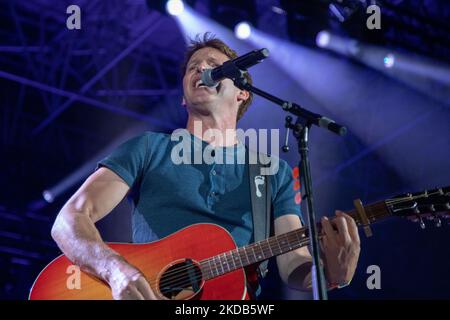 James Blunt durante il concerto di musica JAMES BLUNT il 22 maggio 2022 all'Arena Kioene di Padova (Foto di Cesare Veronesi/LiveMedia/NurPhoto) Foto Stock