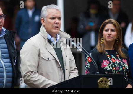 il presidente colombiano Ivan Duque apre il raduno elettorale dopo aver votato durante le elezioni presidenziali del 2022 a Bogotà, Colombia, 29 maggio 2022. (Foto di Sebastian Barros/NurPhoto) Foto Stock