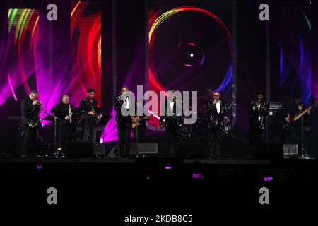 Gruppo vocale americano The Temptations Revue Feat Glenn Leonard suona al Java Jazz Festival 2022 del 17th (Photo by Eddy Purwento/NurPhoto) Foto Stock