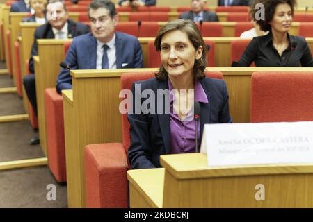 FRANCIA – PARIGI – POLITICA – SPORT – DISORDINE – STADE DE FRANCE – il Ministro dello Sport francese Amelie Oudea-Castera partecipa alla sua audizione alla Commissione di diritto del Senato francese sul disordine e il gas lacrimogeno sparati dalla polizia fuori dallo stadio Stade de France prima della partita con migliaia di persone Tifosi di Liverpool durante la finale della Champions League REAL MADRID e LIVERPOOL - 1 giugno 2022, Parigi (Foto di Daniel Pier/NurPhoto) Foto Stock