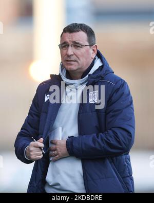 5th novembre, Maryhill, Glasgow, Scozia; Campionato scozzese di calcio, Partick Thistle contro Dundee; il direttore di Dundee Gary Bowyer Foto Stock