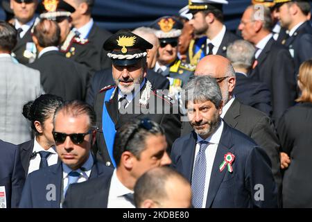 La parata per la 76th° Giornata della Repubblica Italiana. Presidente della Camera dei deputati, Roberto Fico a Roma, Italia, il 2 giugno 2022 (Foto di Riccardo Fabi/NurPhoto) Foto Stock