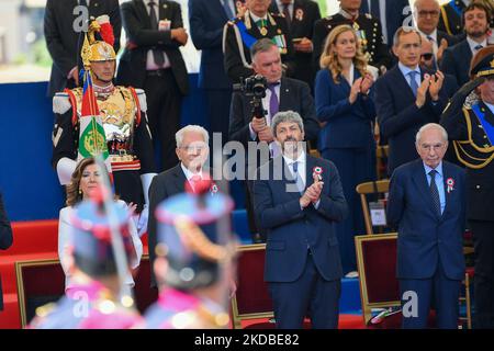 La parata per la 76th° Giornata della Repubblica Italiana. Presidente della Camera dei deputati, Roberto Fico a Roma, Italia, il 2 giugno 2022 (Foto di Riccardo Fabi/NurPhoto) Foto Stock