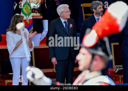 La parata per la 76th° Giornata della Repubblica Italiana. Il Presidente della Repubblica Italiana, Sergio Mattarella. A Roma, Italia, il 2 giugno 2022 (Foto di Riccardo Fabi/NurPhoto) Foto Stock