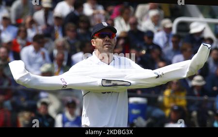 Inghilterra James Anderson (Lancashire) non mani durante IL TEST ASSICURATIVO SERIE 1st Test, Day 3, (Day 3 of 5) tra l'Inghilterra contro la Nuova Zelanda a Lord's Cricket Ground, Londra il 04th giugno , 2022 (Photo by Action Foto Sport/NurPhoto) Foto Stock