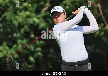 Yuka Saso di Tokyo, Giappone, colpisce dal tee 4th durante il primo round del Meijer LPGA Classic Golf Tournament al Blythefield Country Club di Belmont, MI, USA Giovedì, Giugno 16, 2022. (Foto di Amy Lemus/NurPhoto) Foto Stock