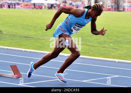 Shaunae Miller-Uibo delle Bahamas compete in 400 metri di donne durante la IAAF Wanda Diamond League: Incontro a Parigi allo Stade Charlety il 18 giugno 2022 a Parigi, Francia (Foto di Michele Maraviglia/NurPhoto) Foto Stock