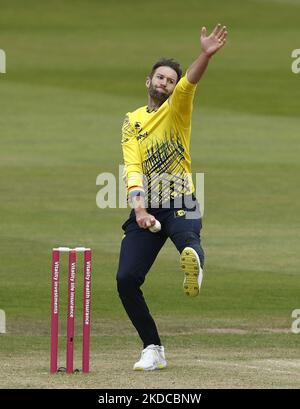 Andrew Tye of Durham bocce durante il Vitality T20 Blast Match tra il Durham County Cricket Club e il Leicestershire County Cricket Club al Seat Unique Riverside, Chester le Street domenica 19th giugno 2022. (Foto di will Matthews/MI News/NurPhoto) Foto Stock