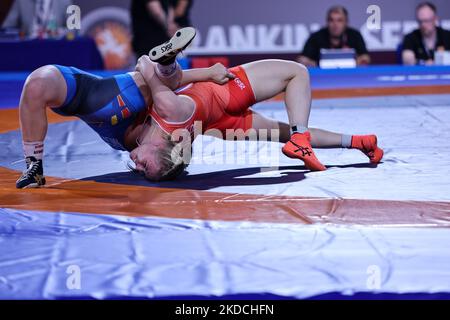 Alla Belinska (UKR) vs Irina Ringaci (MDA) WW 68kg durante la Wrestling 2022 Ranking Series (day2) il 23 giugno 2022 al Matteo Pellicone di Roma (Foto di Luigi Mariani/LiveMedia/NurPhoto) Foto Stock