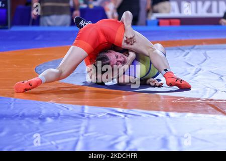 Alla Belinska (UKR) vs Irina Ringaci (MDA) WW 68kg durante la Wrestling 2022 Ranking Series (day2) il 23 giugno 2022 al Matteo Pellicone di Roma (Foto di Luigi Mariani/LiveMedia/NurPhoto) Foto Stock