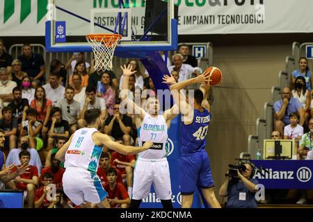 Luca Severini (ITA) durante il Basketball Test Match Italia vs Slovenia il 25 giugno 2022 al Duomo di Allianz a Trieste (Foto di Luca Tedeschi/LiveMedia/NurPhoto) Foto Stock