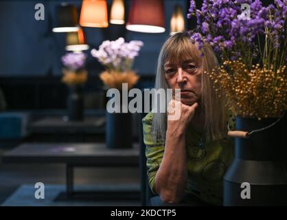 Jody Williams, premio Nobel americano, nella foto dell'Hotel Bristol, Rzeszow. Tre premi Nobel per la pace, Tawakkol Karman (Yemen), Leymah Gbowee (Liberia) e Jody Williams (USA), hanno completato oggi la loro visita in Ucraina e Polonia, commemorando quattro mesi dell'invasione russa dell'Ucraina. I vincitori chiedono il ritiro immediato delle truppe russe dall'Ucraina, la responsabilità dei crimini di guerra russi, anche contro le donne, e una partecipazione significativa delle donne e delle organizzazioni femminili all'azione umanitaria, alla ricostruzione e alla costruzione della pace. Giovedì 23 giugno 2022, i Foto Stock