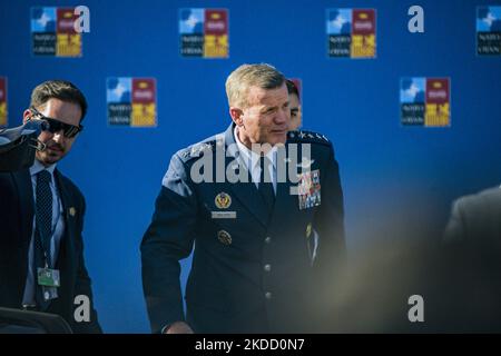 Wolters, comandante generale del comando europeo degli Stati Uniti e comandante supremo alleato della NATO Europa, arriva al vertice NATO di Madrid, Spagna. (Foto di Celestino Arce/NurPhoto) Foto Stock