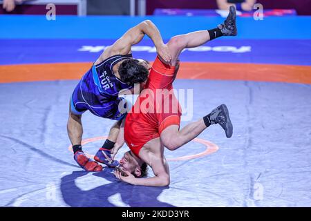 Luka Janezashvili (GEO) vs Mehmet Celik (TUR) FS 65kg durante i Campionati europei di Wrestling U20 del 02 luglio 2022 al Matteo Pellicone di Roma (Foto di Luigi Mariani/LiveMedia/NurPhoto) Foto Stock