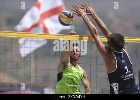 Volley World Beach Pro Tour semifinale, Benzi (Italia) in azione durante il Beach Volley World Beach Pro Tour 2022 il 03 luglio 2022 al Lido Naxos di Giardini Naxos (Foto di Massimiliano Carnabuci/LiveMedia/NurPhoto) Foto Stock