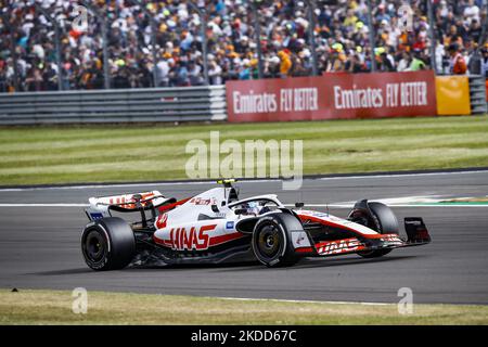 47 Mick Schumacher, Haas F1 Team, VF-22, azione in occasione del Gran Premio di Formula 1 di Gran Bretagna sul circuito di Silverstone dal 31st giugno al 3rd luglio 2022 a Northampton, Inghilterra. (Foto di Gongora/NurPhoto) Foto Stock