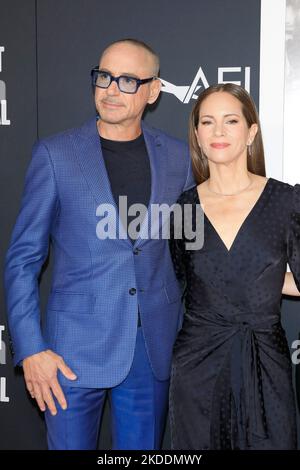 4 novembre 2022, Los Angeles, California, USA: LOS ANGELES - 4 NOVEMBRE: Robert Downey Jr, Susan Downey alla prima di â€œS.R.â€ al TCL Chinese Theatre IMAX il 4 novembre 2022 a Los Angeles, CA (Credit Image: © Nina Prommer/ZUMA Press Wire) Foto Stock