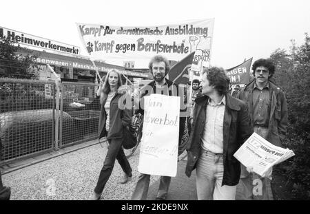 Coloro che sono stati colpiti dal Decreto radicale e i loro amici hanno dimostrato 19 82 contro i divieti professionali, Germania Foto Stock