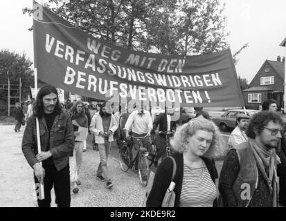 Coloro che sono stati colpiti dal Decreto radicale e i loro amici hanno dimostrato 19 82 contro i divieti professionali, Germania Foto Stock