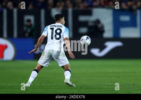 Giovanni Simeone della SSC Napoli controlla la palla durante la Serie A match tra Atalanta BC e SSC Napoli al Gewiss Stadium il 5 novembre 2022 a Bergamo. Foto Stock