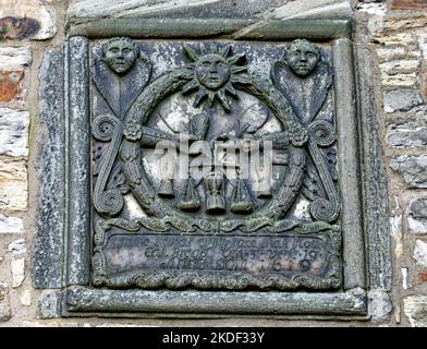 Edimburgo Scozia una piazza Bakers pannello negozio sulla Dean Bridge House nel sudore del tuo viso mangerai pane datato 1619 Foto Stock