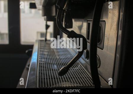 Vintage macchina da caffè, bar a Praga Foto stock - Alamy