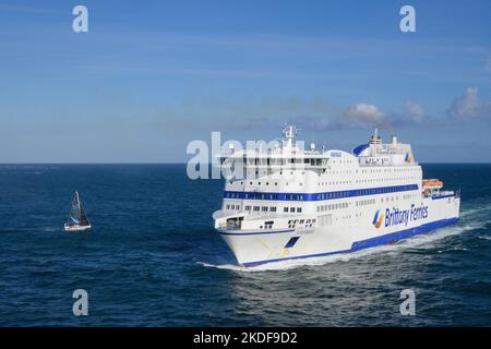 Brittany Ferries nave Armorique arrivando a Roscoff Bretagna Francia da Plymouth Inghilterra Foto Stock