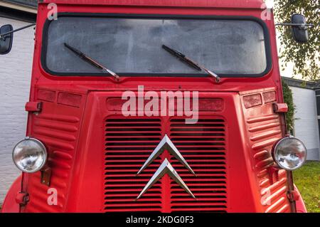 Westerland, Paesi Bassi. Ottobre 2022. Primi piani di una vecchia Citroen H dalla 1960s. Foto di alta qualità Foto Stock