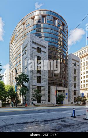 L'ala Louis Stokes è stata costruita nel 1998 come annesso alla storica biblioteca pubblica di Cleveland sulla Superior Avenue. Foto Stock