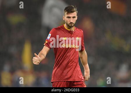 Roma, Italia. 06th Nov 2022. Bryan Cristante di AS Roma durante la Serie Una partita di calcio tra AS Roma e SS Lazio allo stadio Olimpico di Roma (Italia), 6th novembre 2022. Foto Antonietta Baldassarre/Insidefoto Credit: Insidefoto di andrea staccioli/Alamy Live News Foto Stock