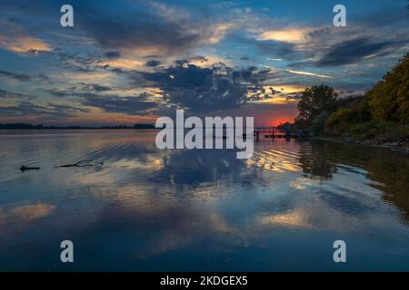 Bellissimo tramonto sul Danubio Foto Stock