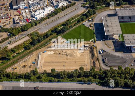 Vista aerea, cantiere con campo di allenamento ricostruzione allo stadio di Hafenstraße, stadio di calcio Rot-Weiss Essen, Bergeborbeck, Essen, Ruh Foto Stock