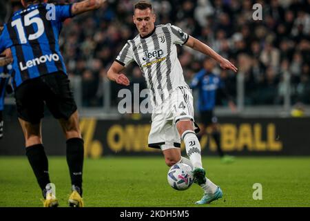 Torino, Italia. 06th Nov 2022. Arkadiusz Milik della Juventus FC in azione durante la Serie A una partita di calcio tra Juventus FC e FC Internazionale allo stadio Juventus di Torino, 6th novembre 2022. Foto Federico Tardito/Insidefoto Credit: Insidefoto di andrea staccioli/Alamy Live News Foto Stock