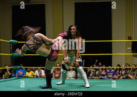 Pro-wrestler, Miyu Yamashita in un combattimento RCW Wrestling, Barcellona, 02.07.2022 Foto Stock