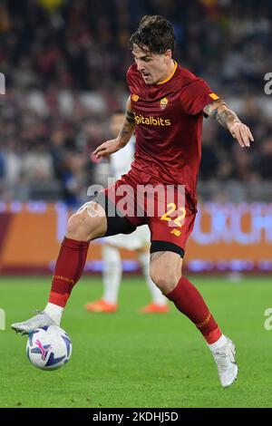 Roma, Italia. 06th Nov 2022. Nicolo Zaniolo di AS Roma durante il calcio Serie A Match, Stadio Olimpico, AS Roma contro Lazio, 06th Nov 2022 Photographer01 Credit: Independent Photo Agency/Alamy Live News Foto Stock