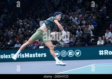 Parigi, Francia. 06th Nov 2022. Holger Rune di Danimarca durante il Rolex Paris Masters, torneo ATP Masters 1000, il 6 novembre 2022 presso l'Accor Arena di Parigi, Francia. Foto di Victor Joly/ABACAPRESS.COM Credit: Victor Joly/Alamy Live News Foto Stock