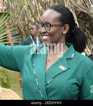 Kinigi, Rwanda 2nd settembre 2022 Jeannette Kagame, First Lady, partecipa alla 18th° cerimonia annuale di Naming Gorilla Baby Rwanda ÒKwita IzinaÓ Foto Stock