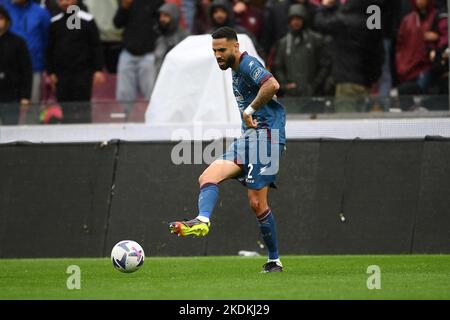 Dylan Bronn di US Salernitana gesto durante la Serie A match tra US Salernitana e US Cremonese allo Stadio Arechi di Salerno, Italia il 5 novembre Foto Stock