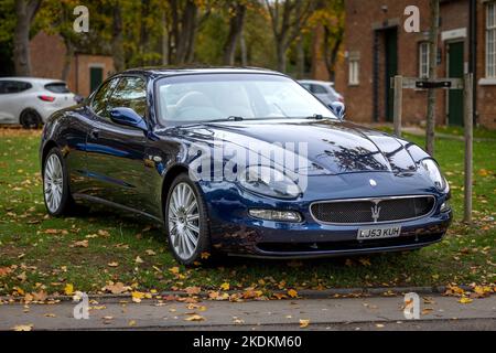 Maserati Coupe Cambiocorsa ‘LJ53 KUH’ in mostra all’Assemblea delle Cars spaventose tenutasi presso il Bicester Heritage Centre il 30th ottobre 2022 Foto Stock