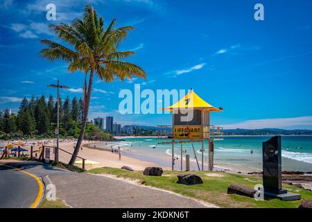 Gold Coast, Queensland, Australia - la spiaggia di Lifeguard in Rainbow Bay Foto Stock