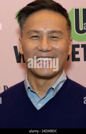 New York, NY, Stati Uniti. 6th Nov 2022. BD Wong agli arrivi per VOI SI AMMALERÀ di apertura Notte Off-Broadway, Laura Pels Theatre, New York, NY 6 novembre 2022. Credit: Manoli Figetakis/Everett Collection/Alamy Live News Foto Stock